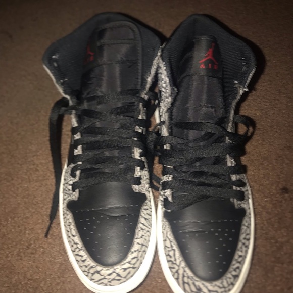 Shoes - Picture 2 of 5